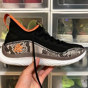 Under Armour Curry 8 Flow ‘Strike and Flow’